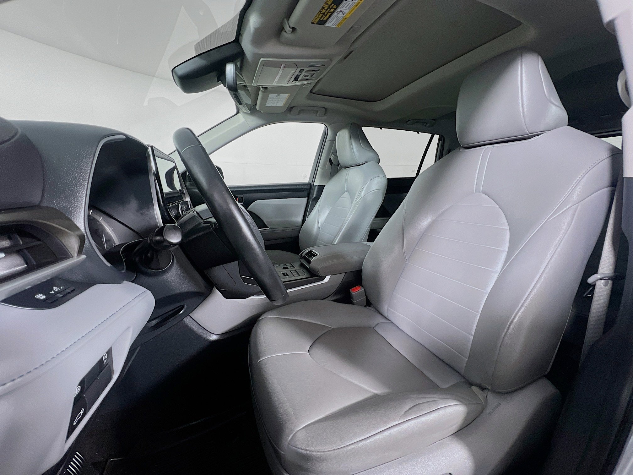 2023 Toyota Highlander Base