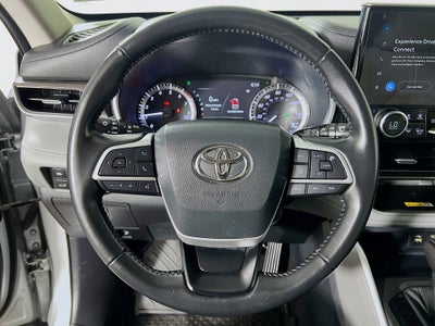 2023 Toyota Highlander Base