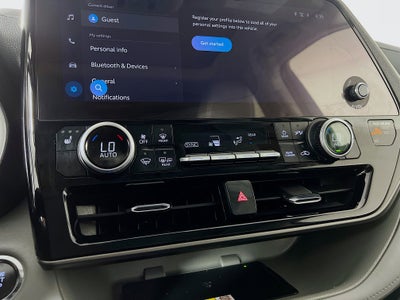 2023 Toyota Highlander Base