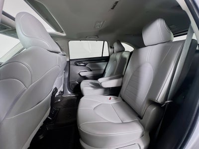 2023 Toyota Highlander Base