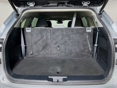 2023 Toyota Highlander Base