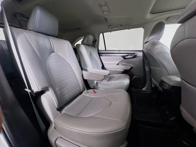 2023 Toyota Highlander Base