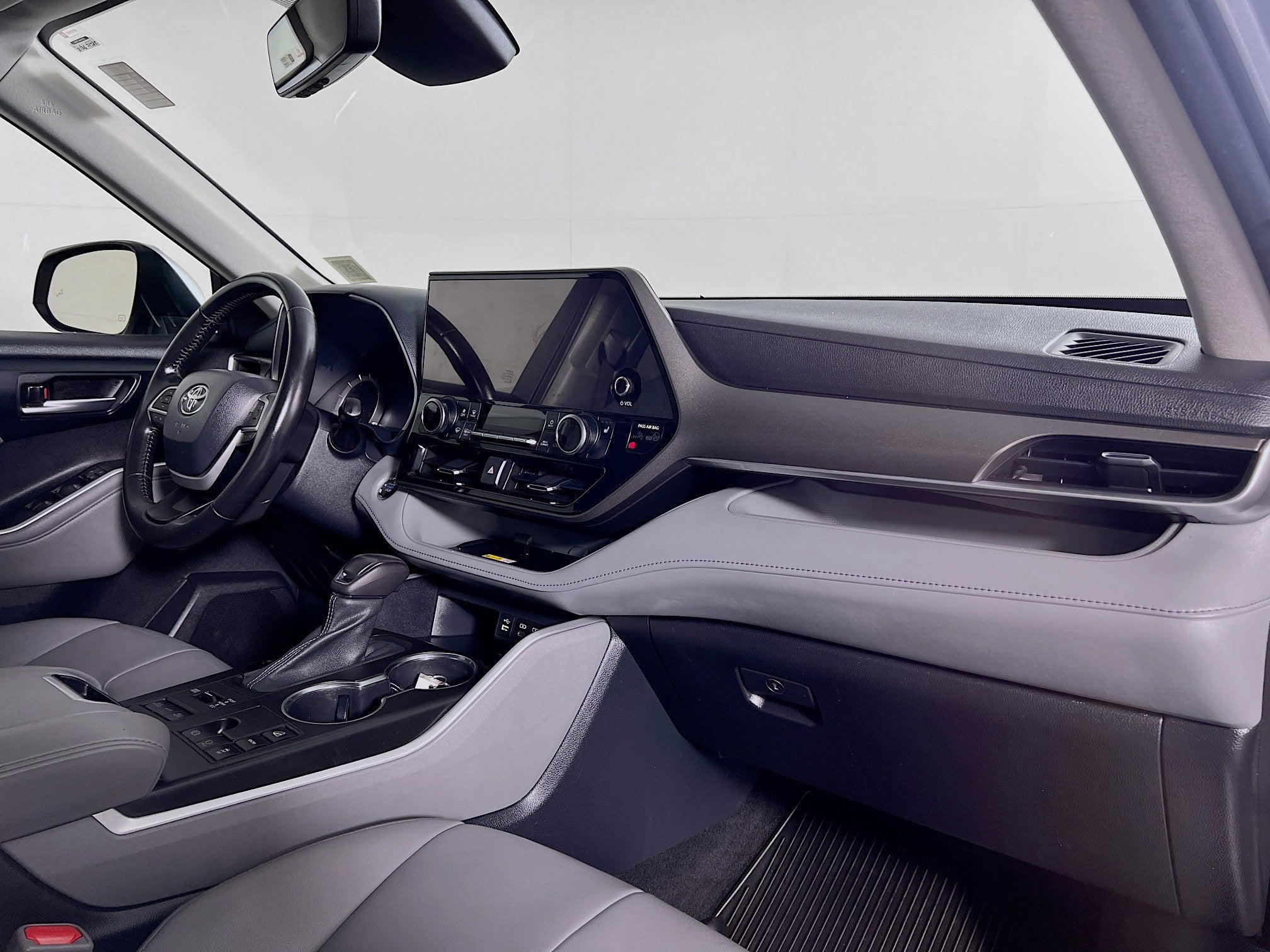 2023 Toyota Highlander Base