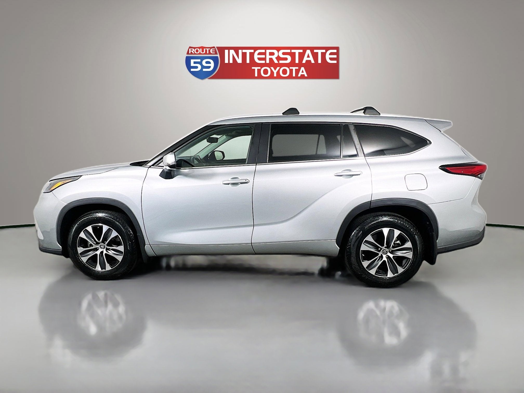 2023 Toyota Highlander Base