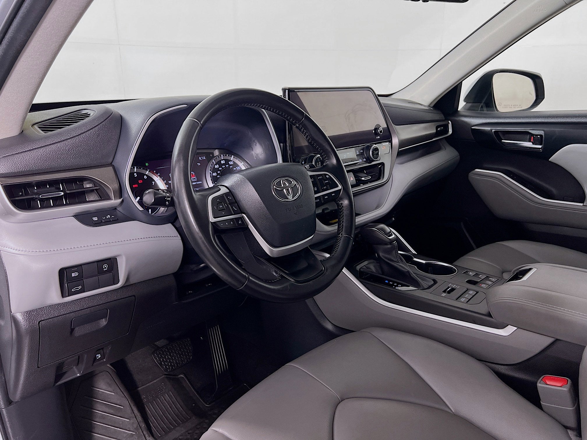 2023 Toyota Highlander Base