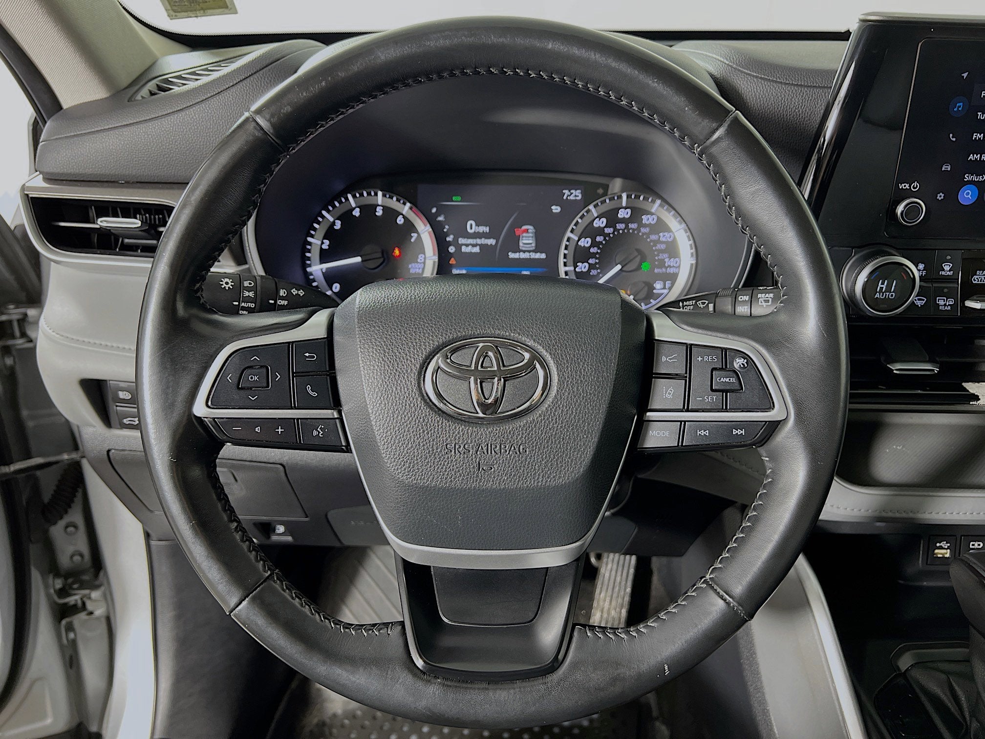 2023 Toyota Highlander Base
