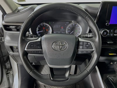 2023 Toyota Highlander Base