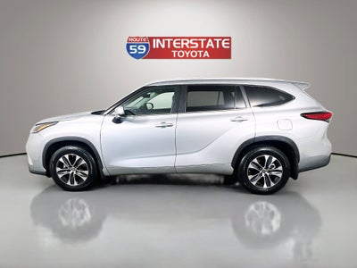 2023 Toyota Highlander Base