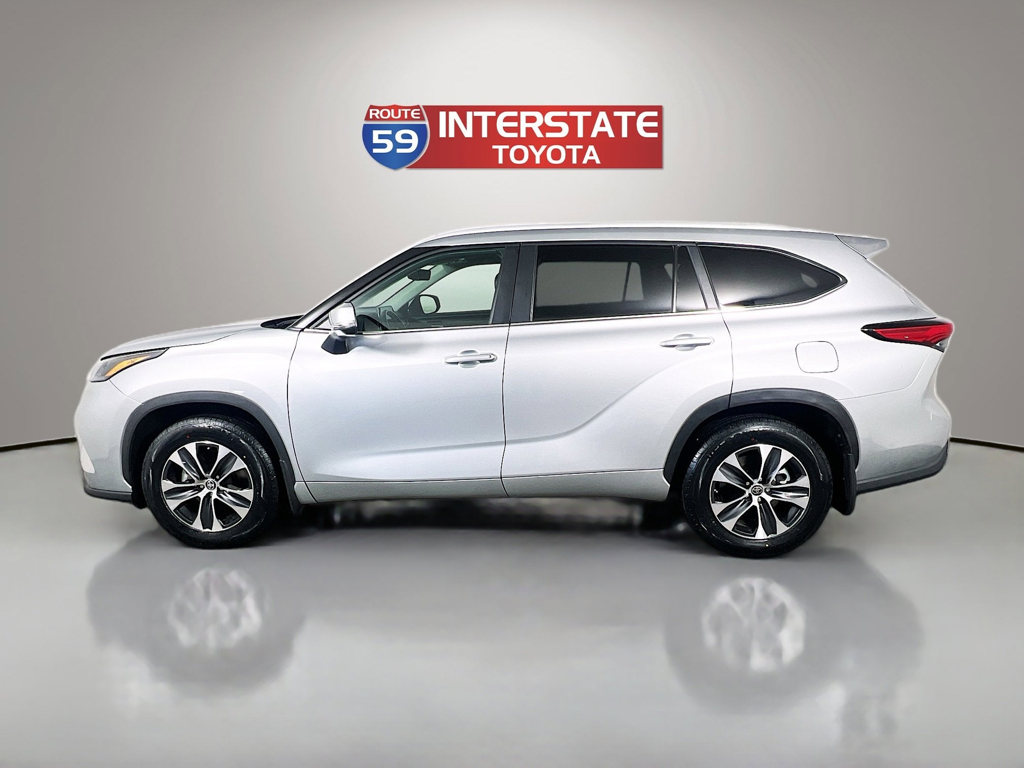 2023 Toyota Highlander Base