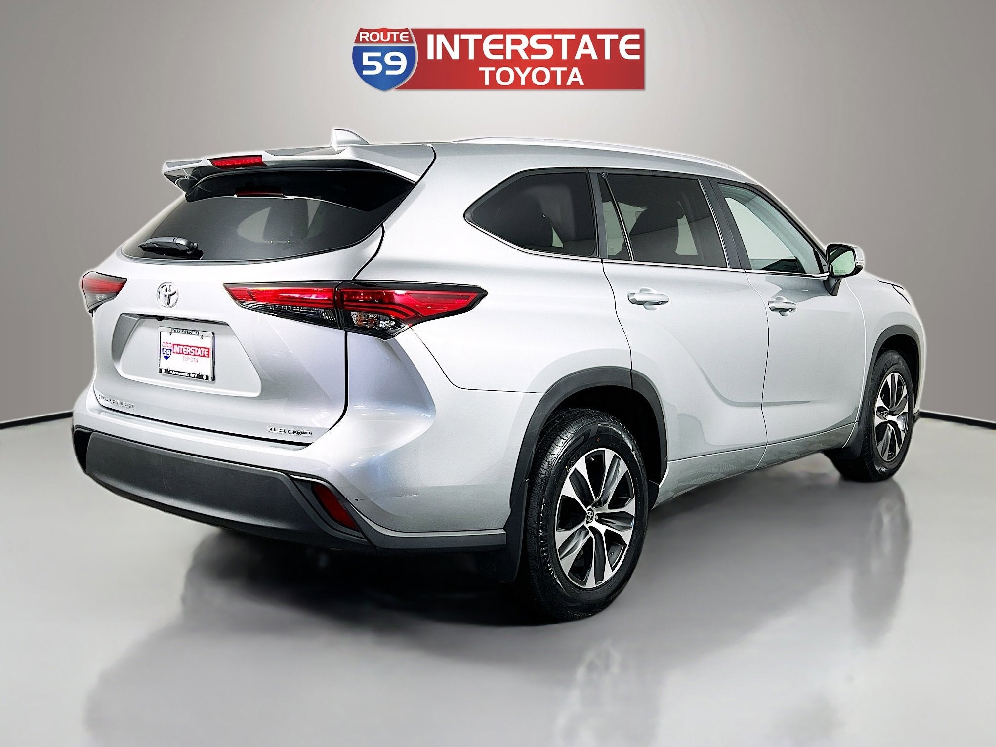 2023 Toyota Highlander Base