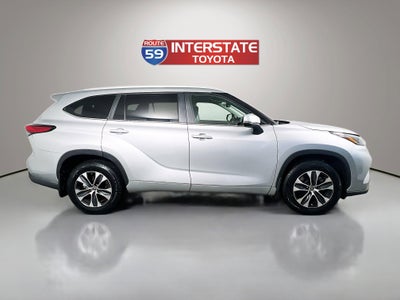 2023 Toyota Highlander Base