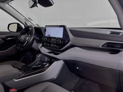 2023 Toyota Highlander Platinum