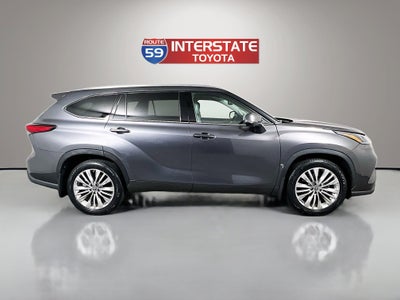 2023 Toyota Highlander Platinum