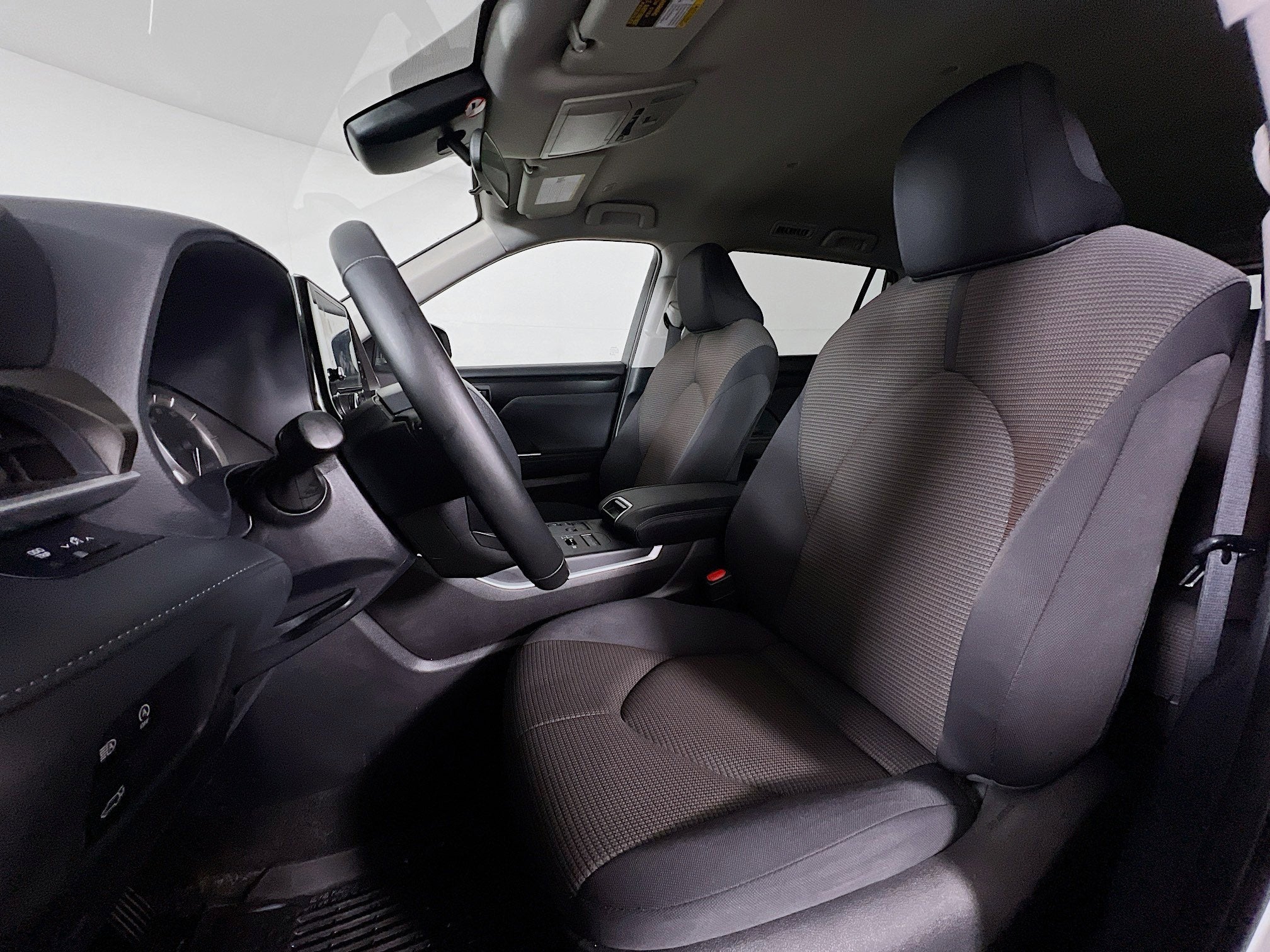 2025 Toyota Highlander LE