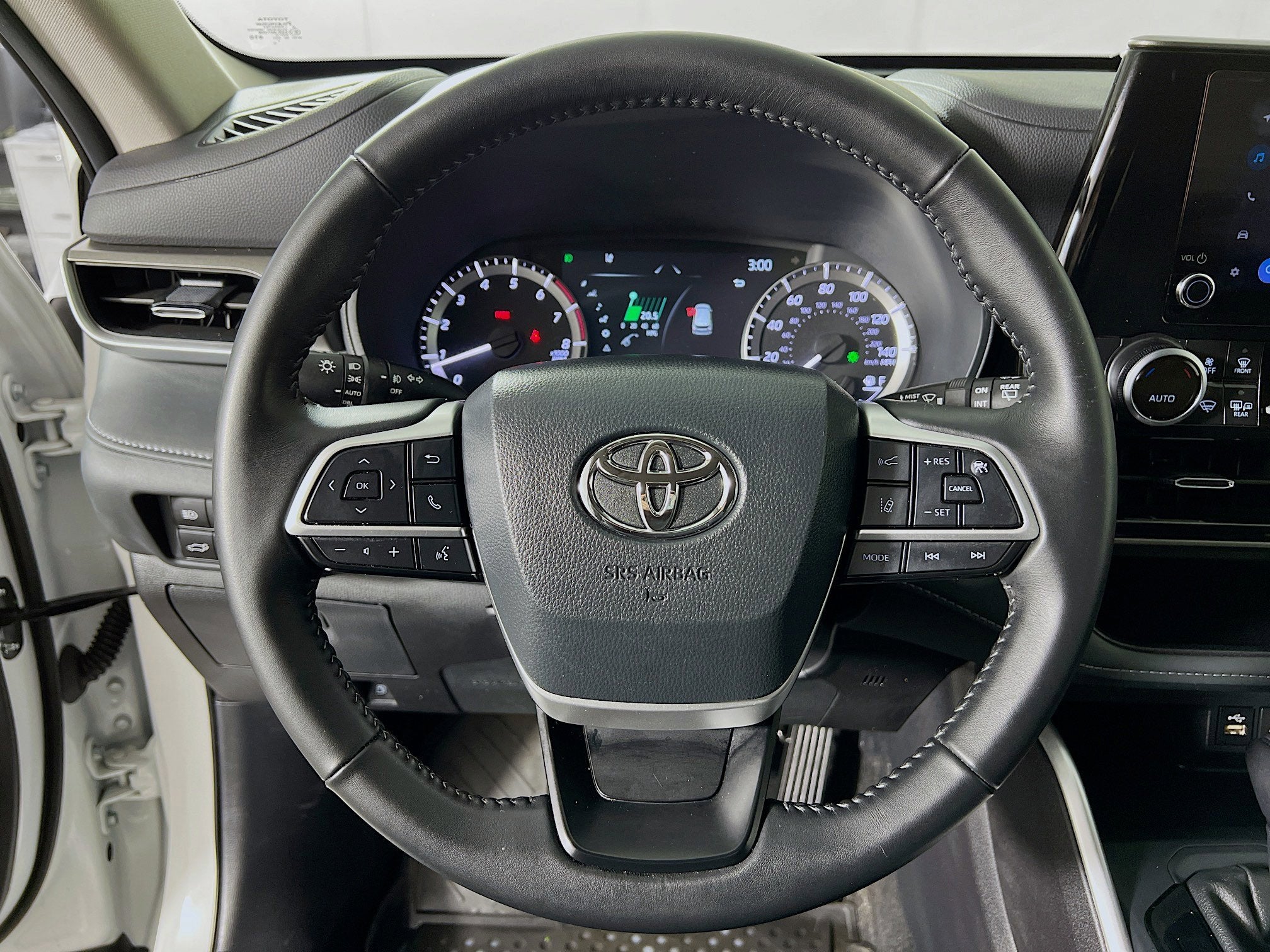 2025 Toyota Highlander LE