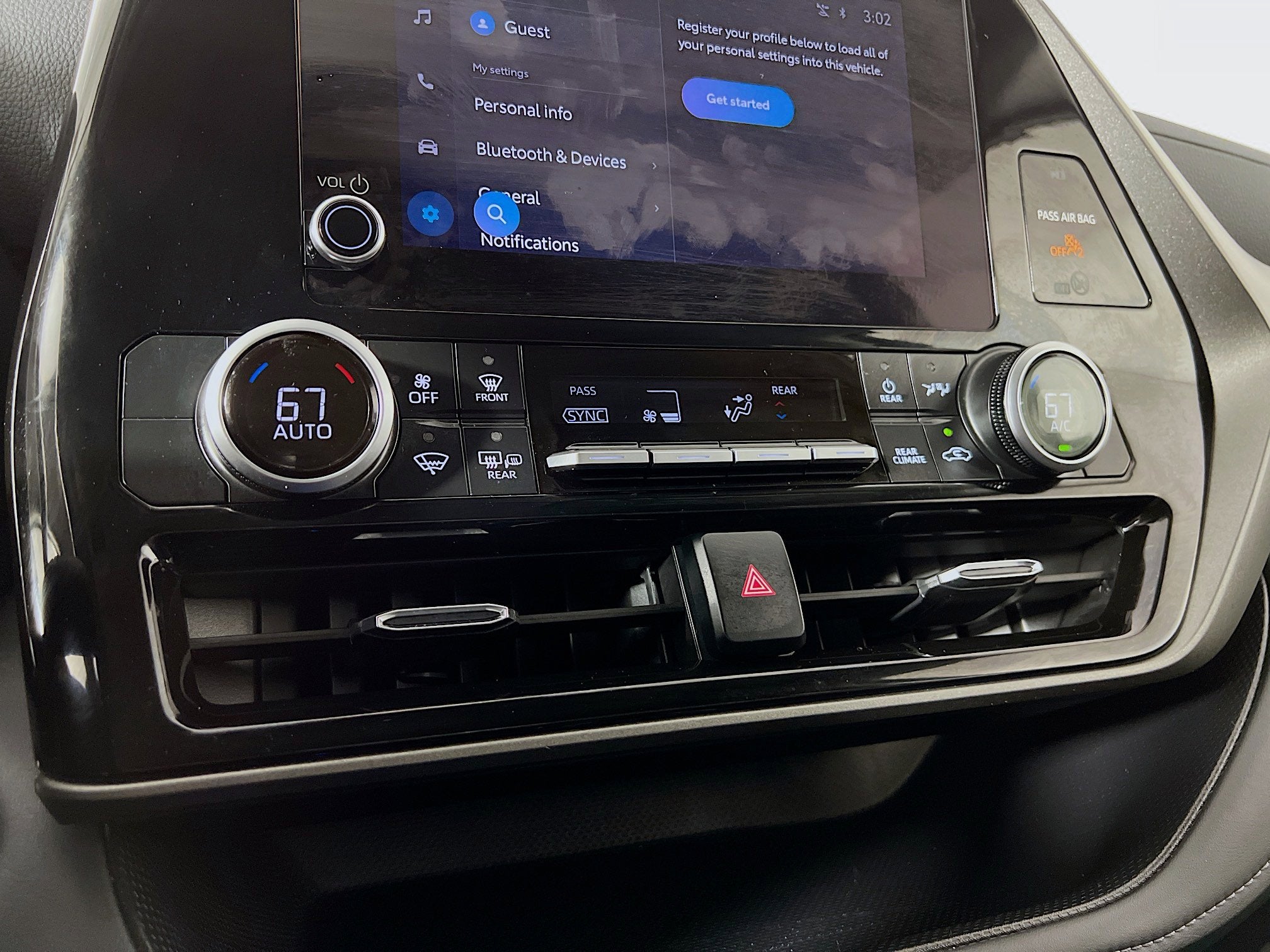 2025 Toyota Highlander LE