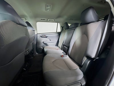 2025 Toyota Highlander LE