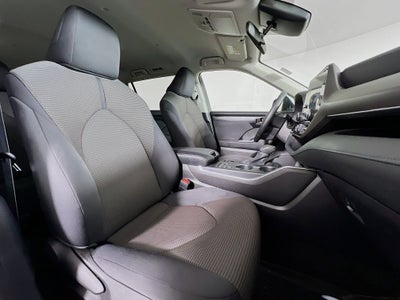 2025 Toyota Highlander LE