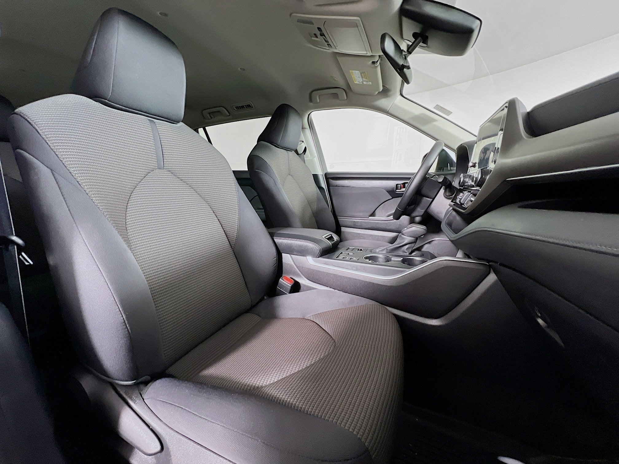 2025 Toyota Highlander LE