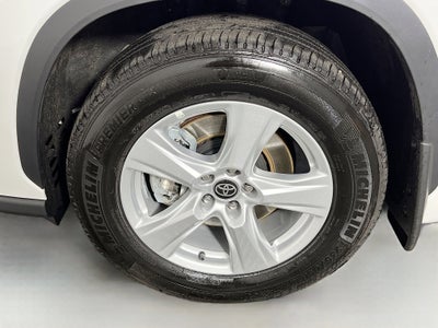 2025 Toyota Highlander LE