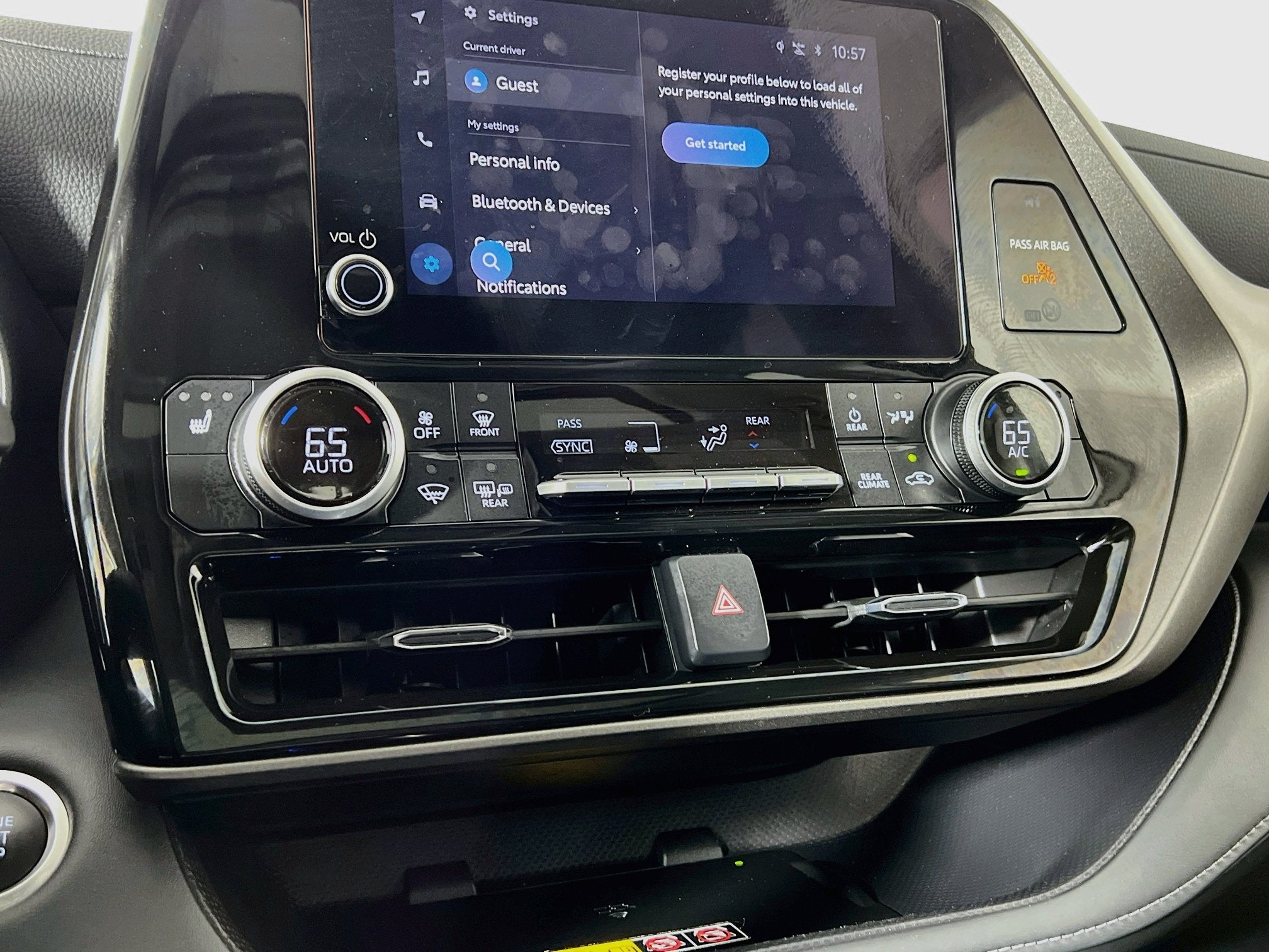 2026 Toyota Highlander Base