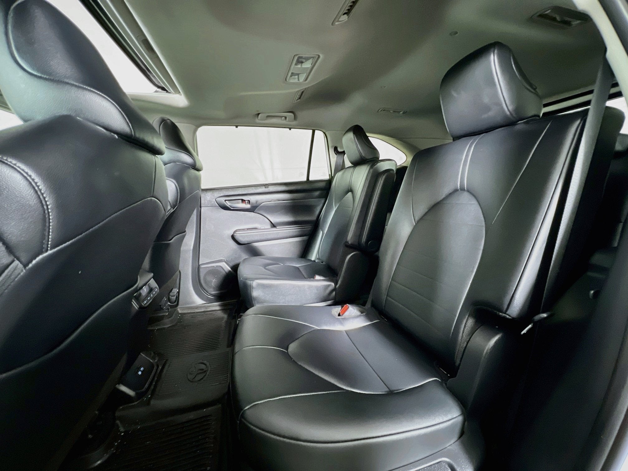 2026 Toyota Highlander Base