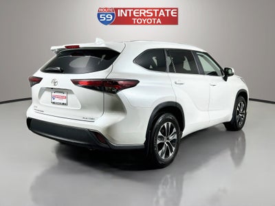2026 Toyota Highlander Base