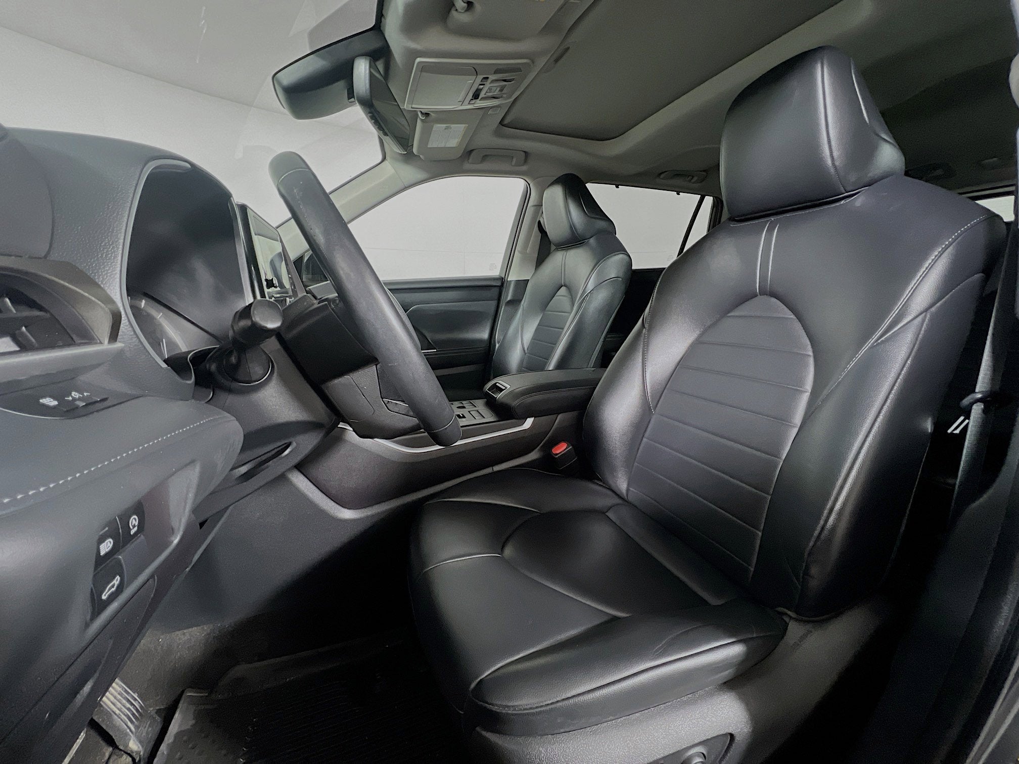 2023 Toyota Highlander Base