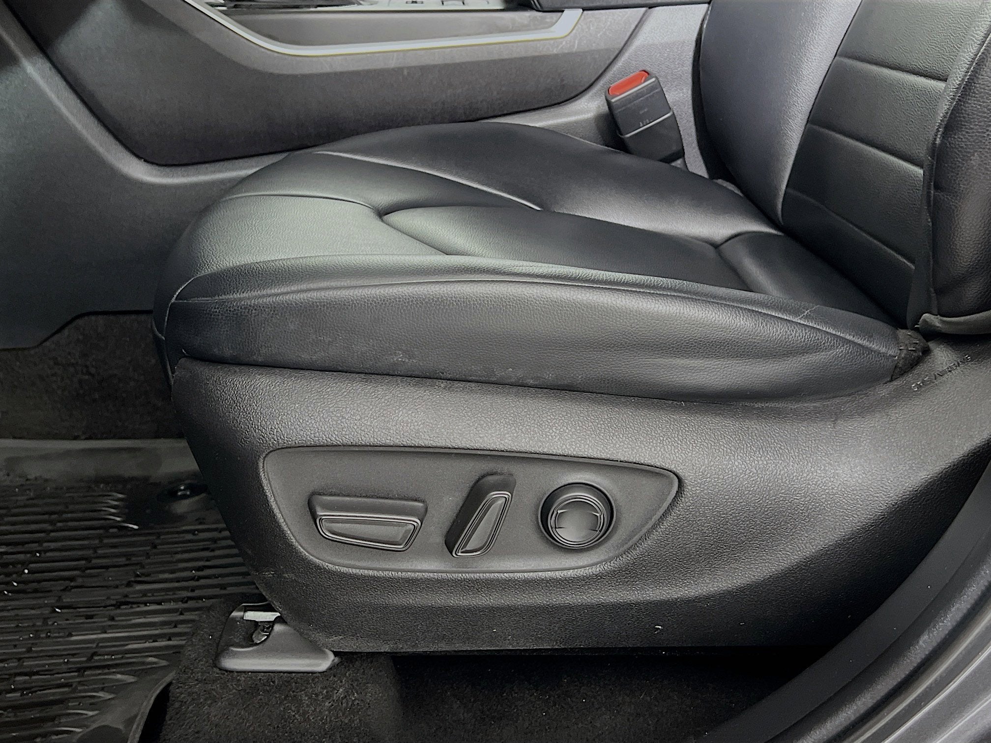 2023 Toyota Highlander Base