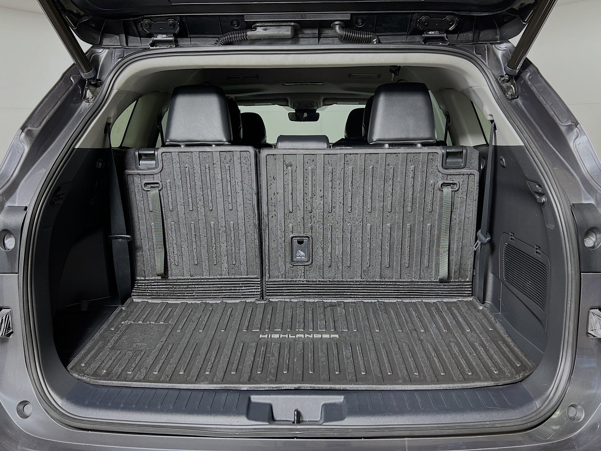 2023 Toyota Highlander Base