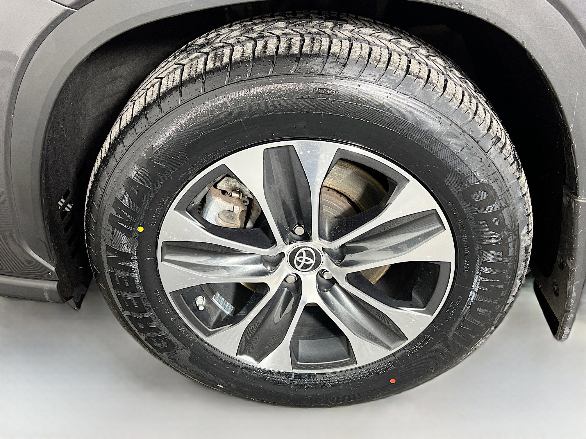 2023 Toyota Highlander Base