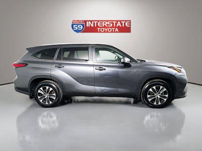 2023 Toyota Highlander Base