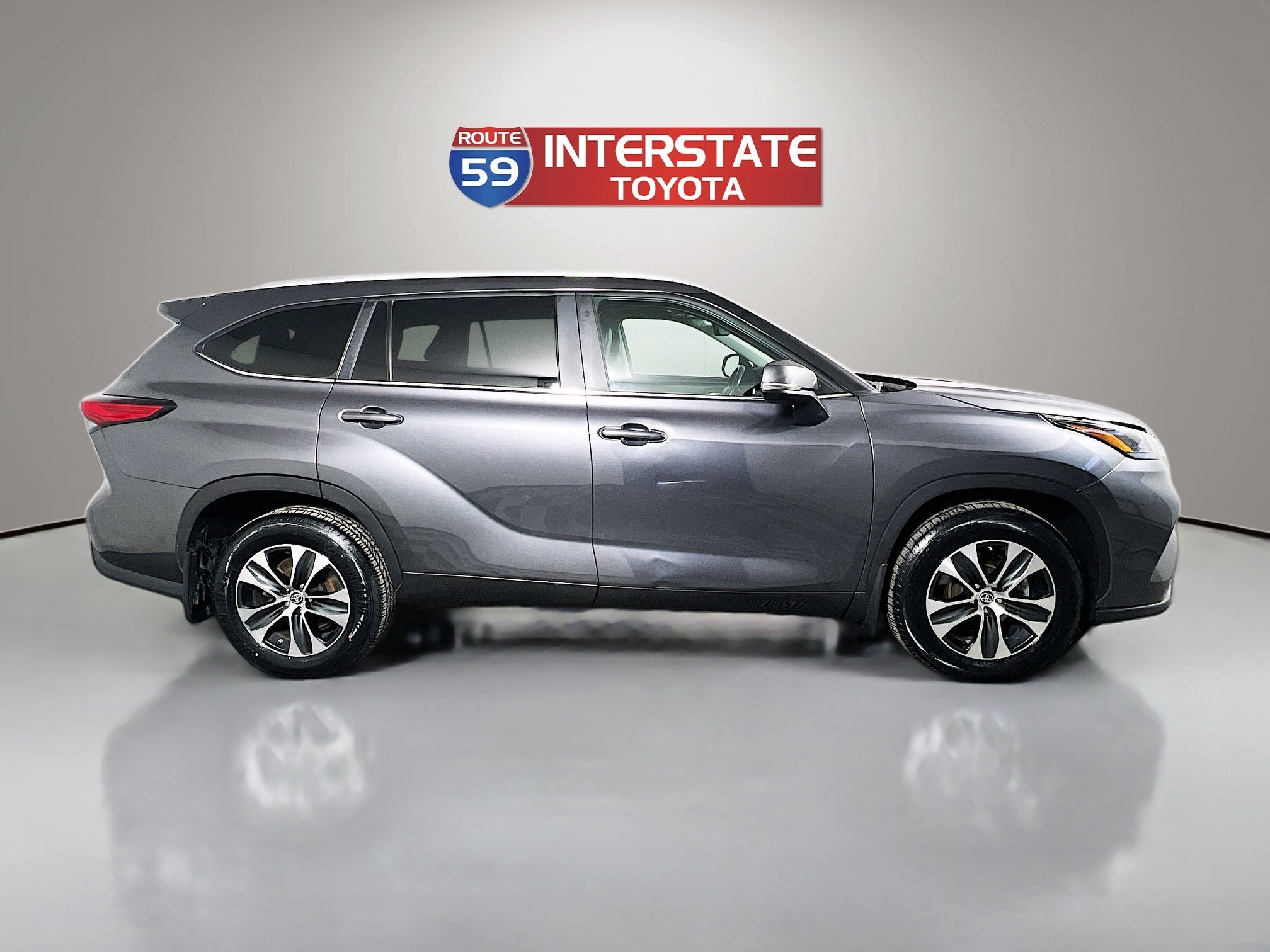 2023 Toyota Highlander Base