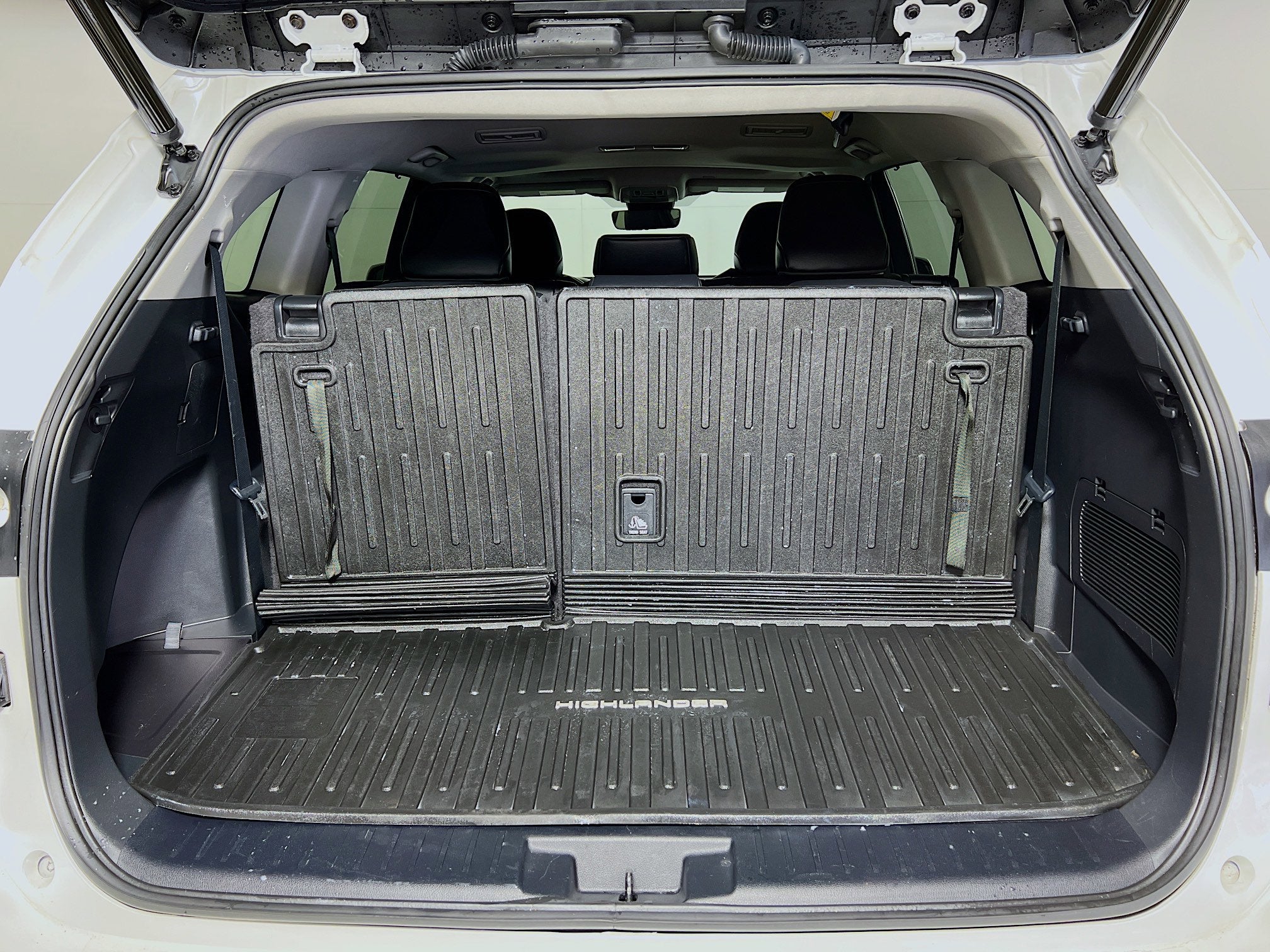 2023 Toyota Highlander Base