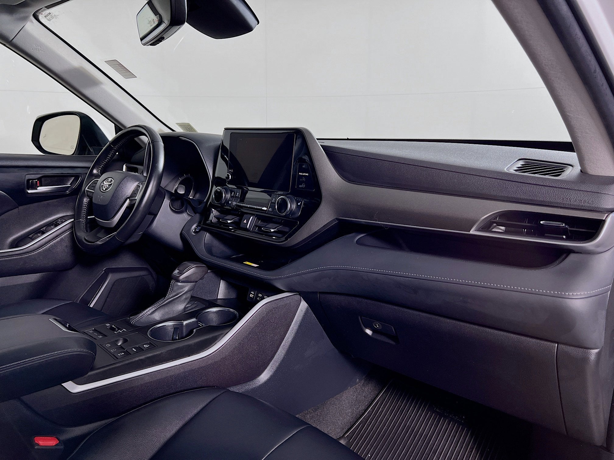 2023 Toyota Highlander Base