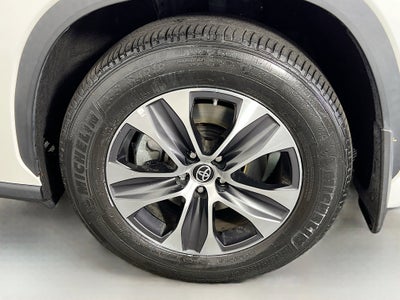 2023 Toyota Highlander Base