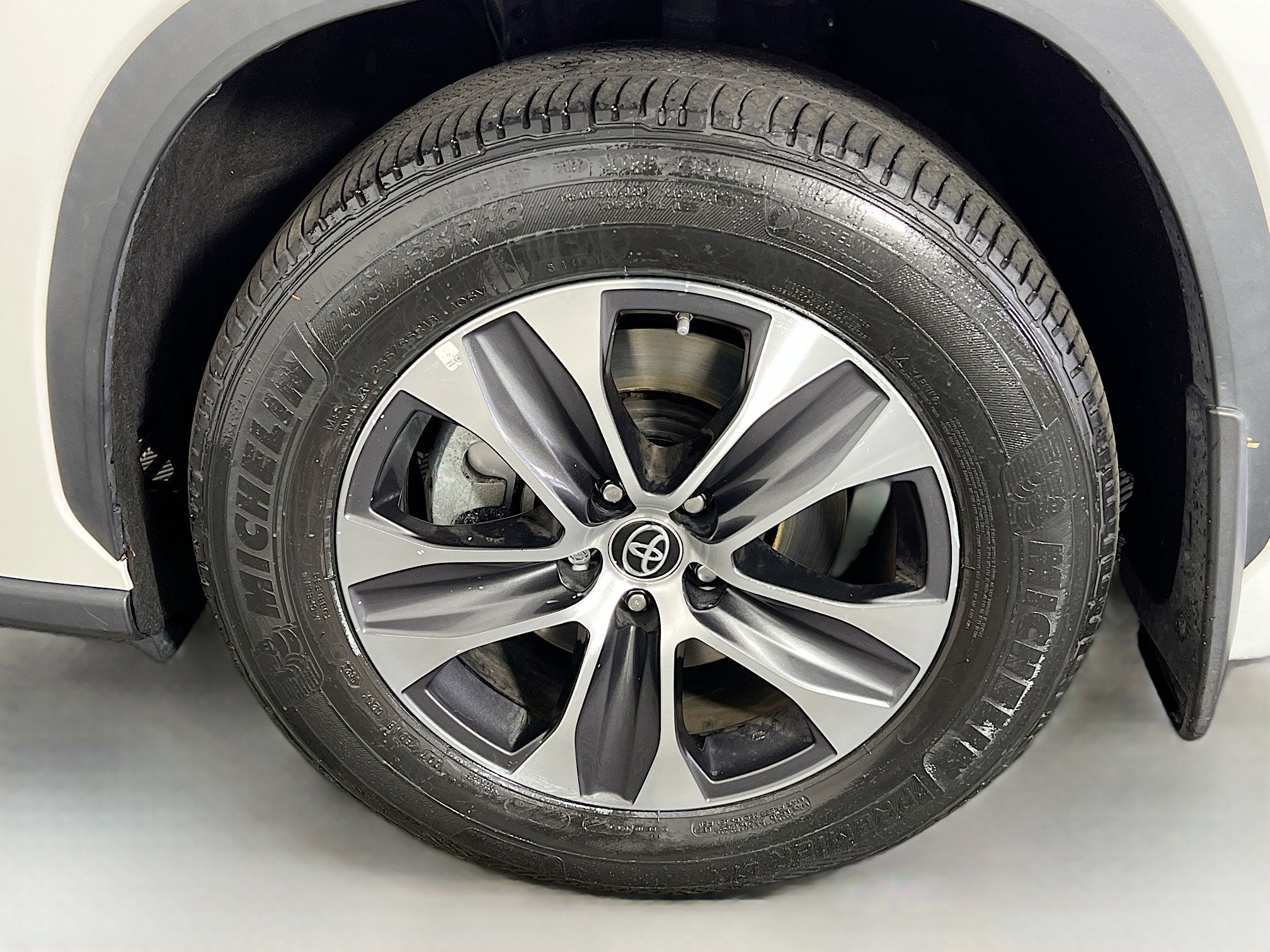 2023 Toyota Highlander Base