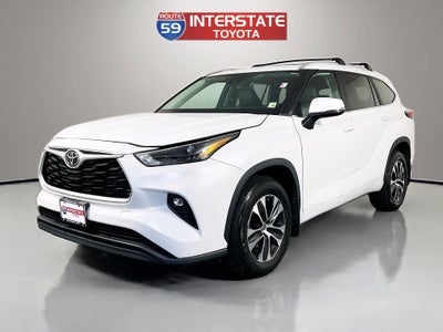 2023 Toyota Highlander Base