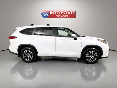 2023 Toyota Highlander Base