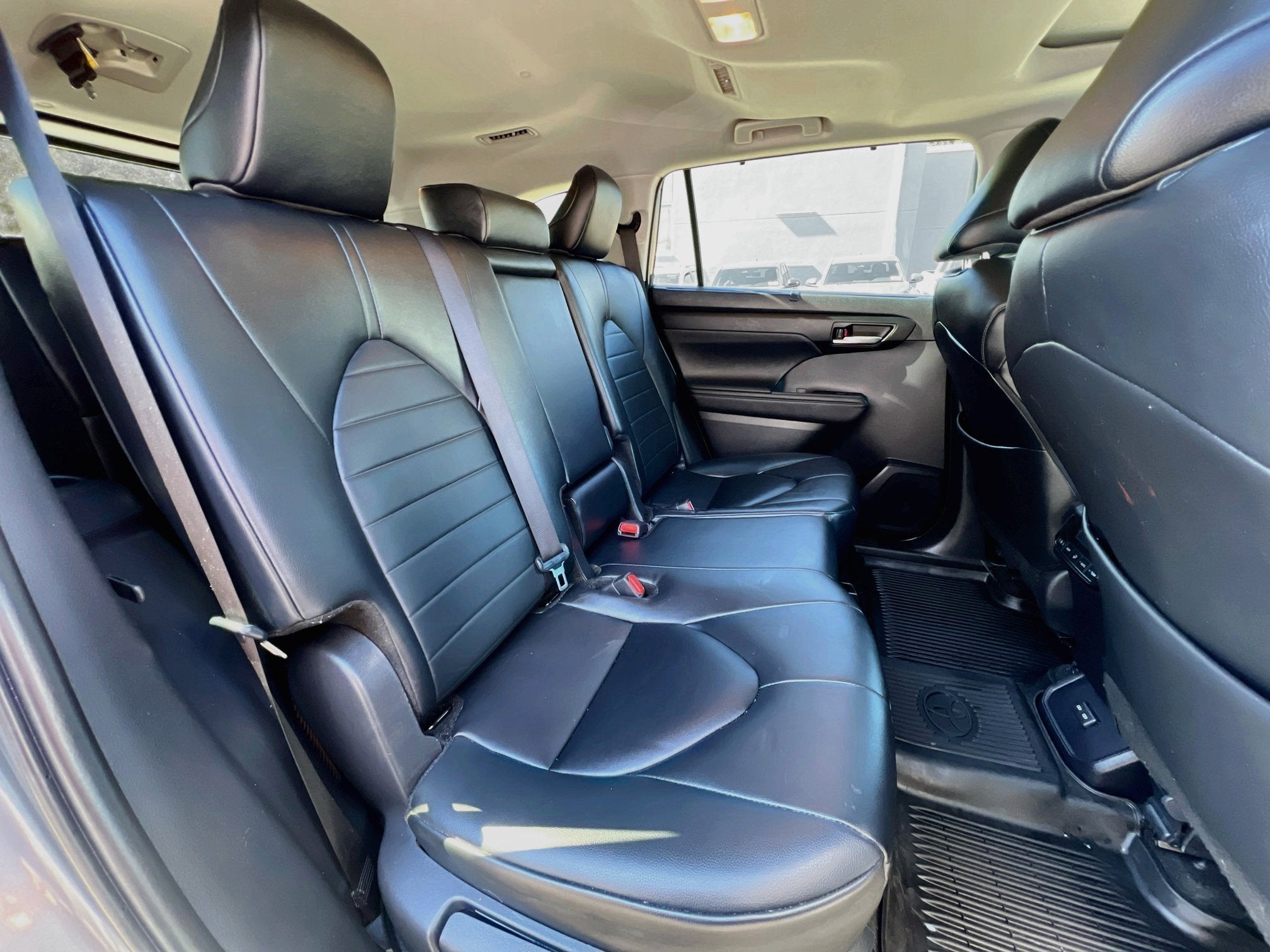 2024 Toyota Highlander Base