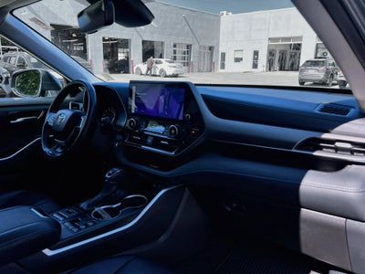 2024 Toyota Highlander Base