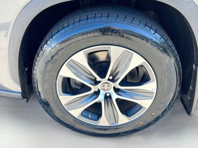 2024 Toyota Highlander Base