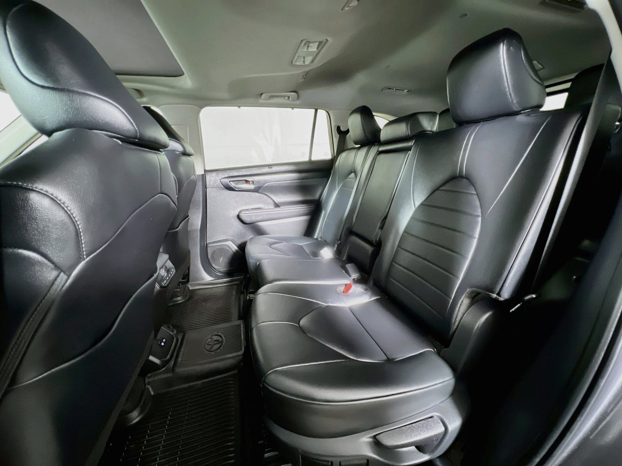2024 Toyota Highlander Base