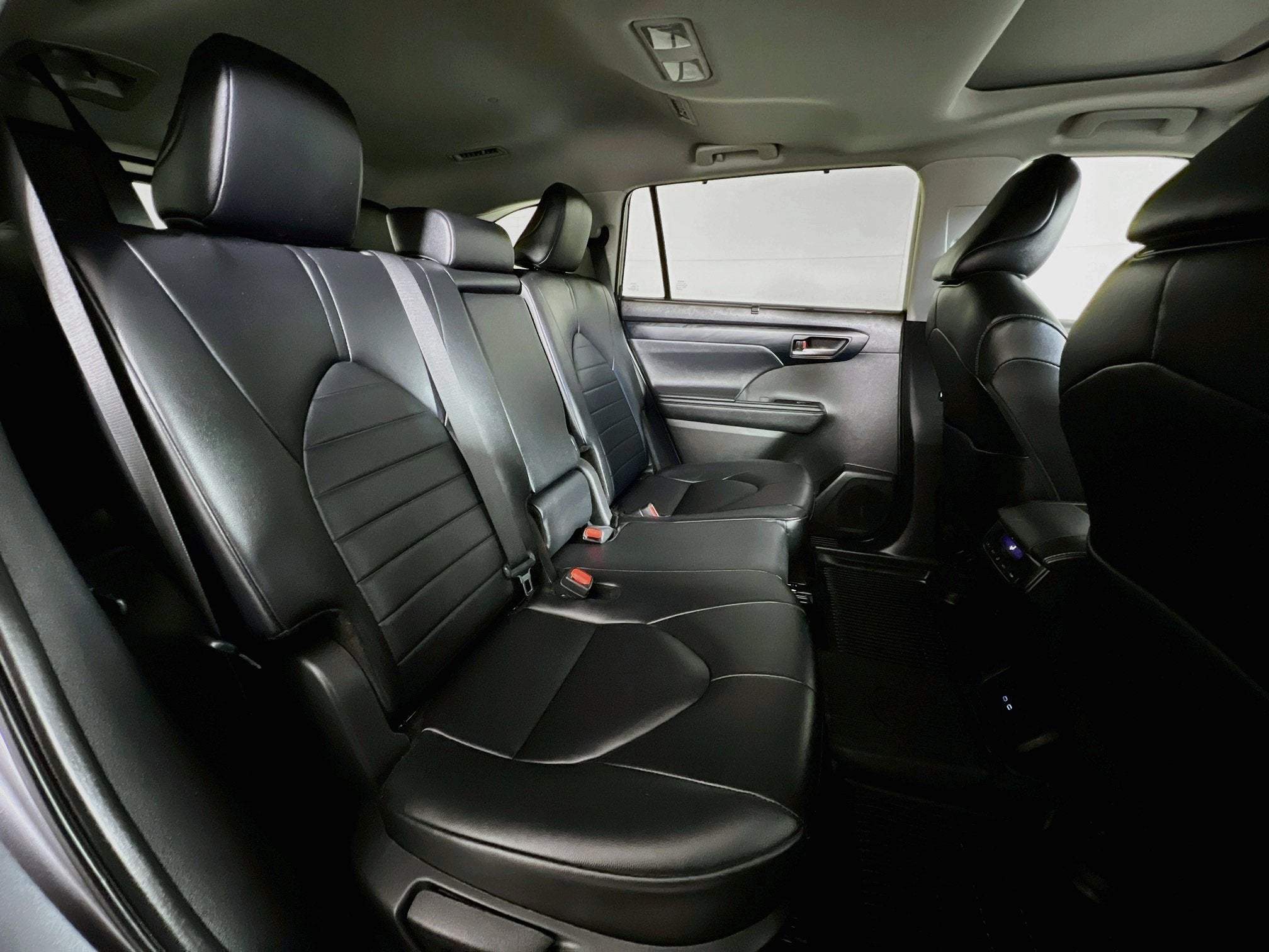 2024 Toyota Highlander Base
