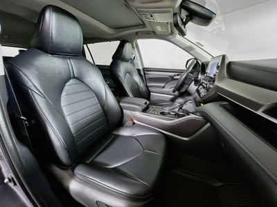 2024 Toyota Highlander Base