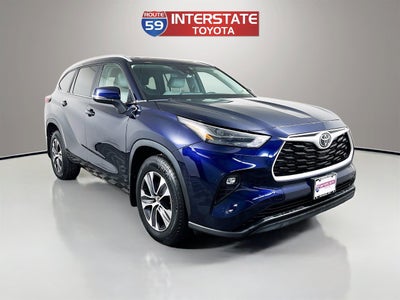 2023 Toyota Highlander Base