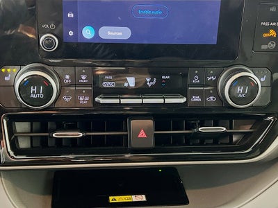 2023 Toyota Highlander Base