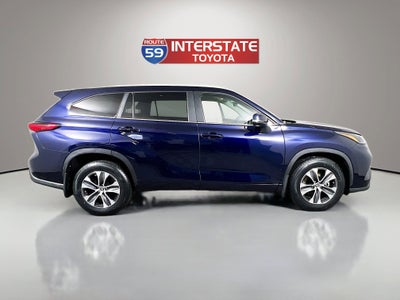 2023 Toyota Highlander Base