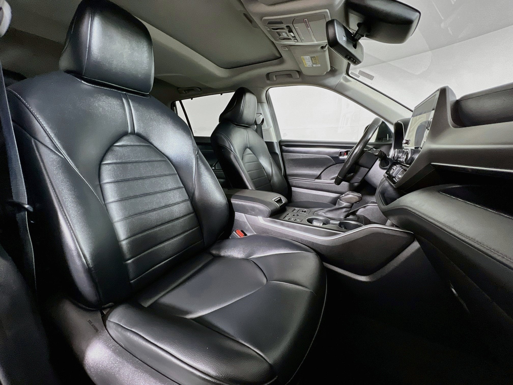 2023 Toyota Highlander Base