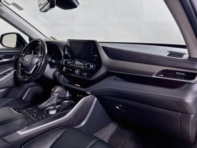 2023 Toyota Highlander Base